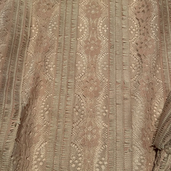 Women’s Lace top with pearl button closure at neck - Picture 2 of 5